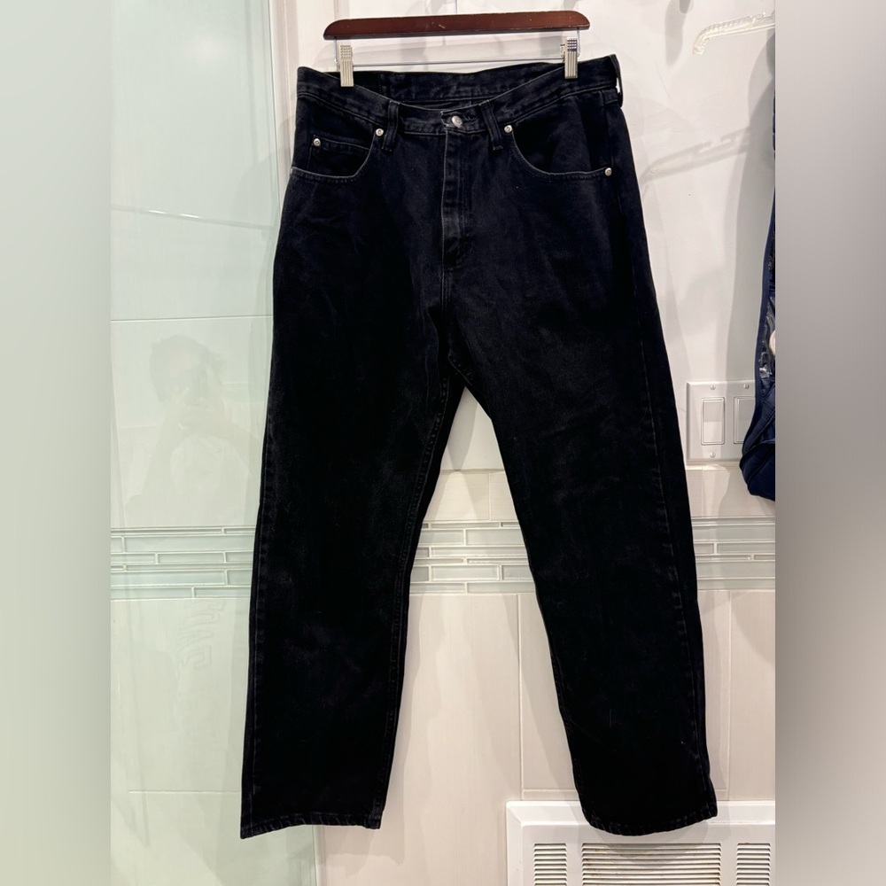 WRANGLER Women's Relaxed Fit Black Jeans